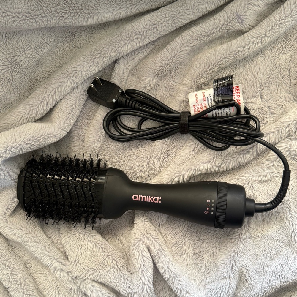 Amika Blow Drying Brush